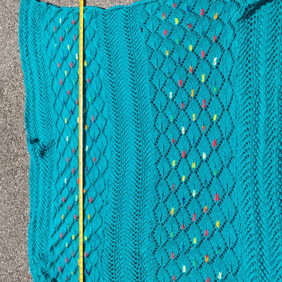 Handmade Knit Yarn Throw Blanket Afghan - Picture 6 of 8